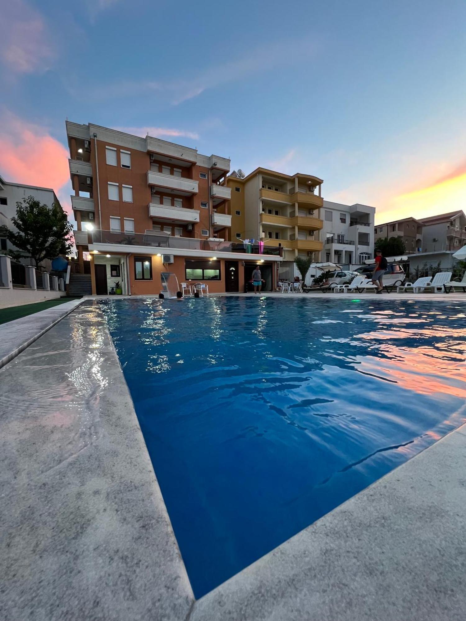 Apartments Zalli Ulcinj Exteriör bild