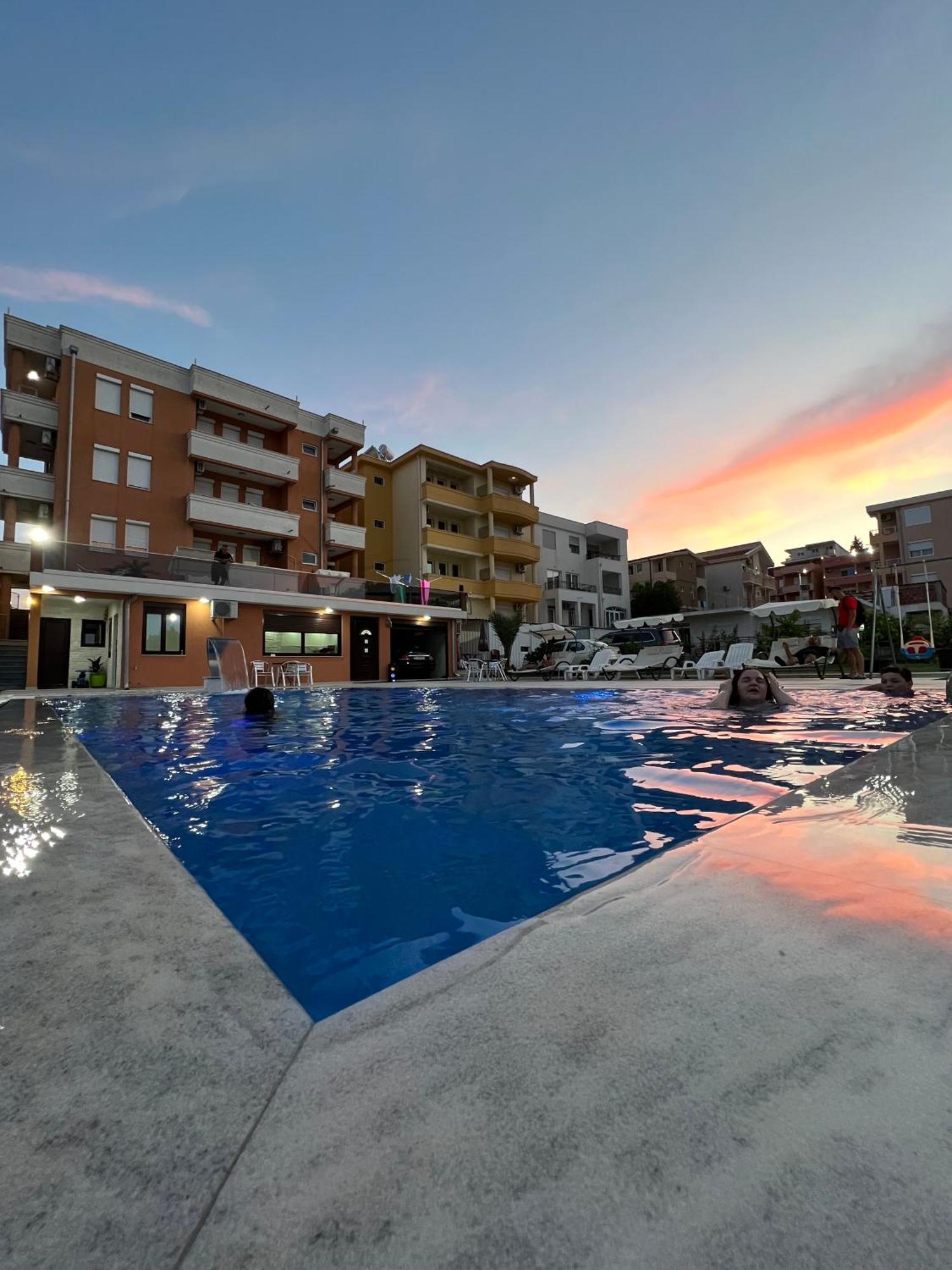 Apartments Zalli Ulcinj Exteriör bild
